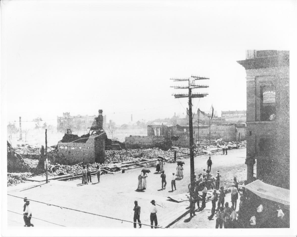 1911 Fire, with old 1st National Bank Building in forefront